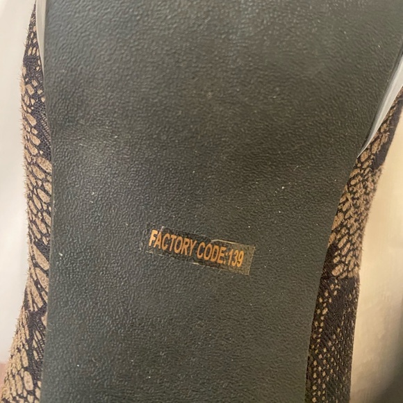 🖤 BERTINNI HEELS - Picture 7 of 9